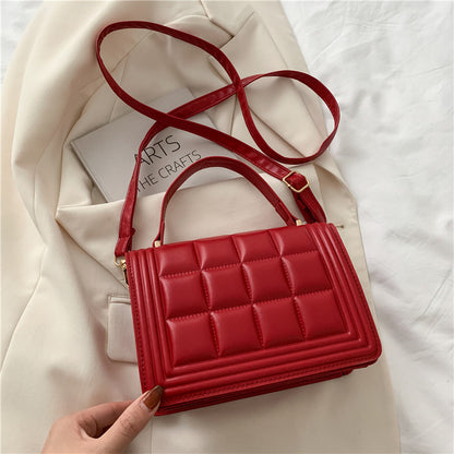 Fashion Women's New Retro Texture Small Square Foreign Style Leisure Handbag