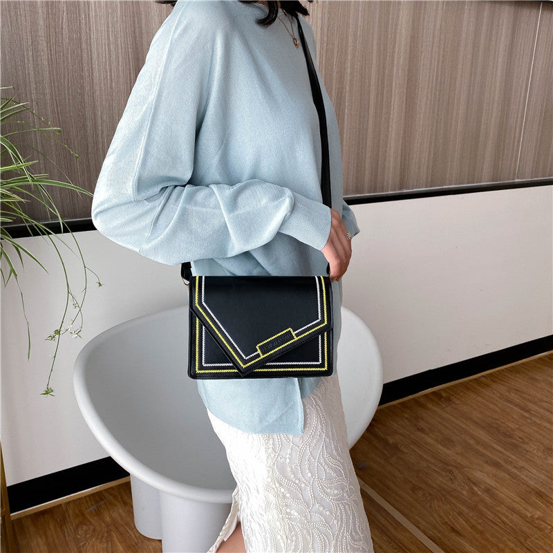 New Women's Single Shoulder Simple Versatile Envelope Chain Small Square Bag