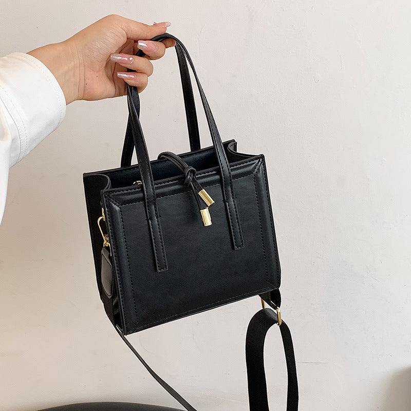 New Fashion Simple Wide Shoulder Belt Texture Messenger Bag